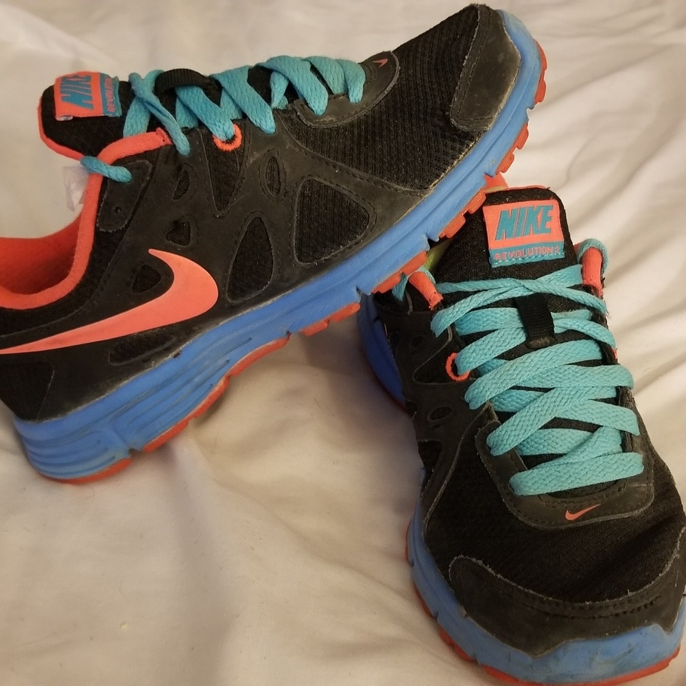 Nike Revolution 2
